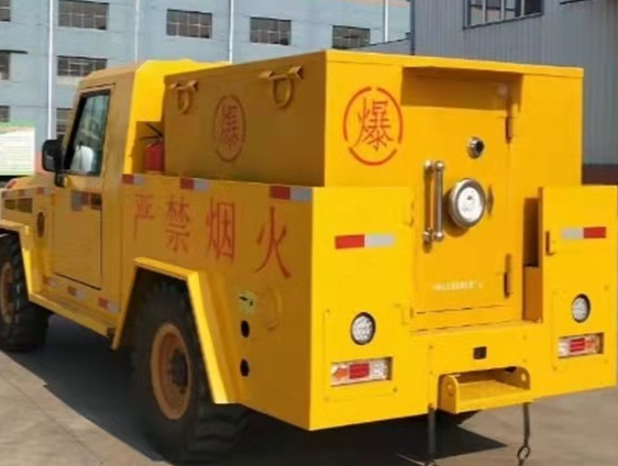 集美凯龙爆破器材运输车：保障爆破任务的安全运行